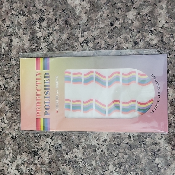 Perfectly Polished Rainbow Nail Strips - Picture 1 of 5